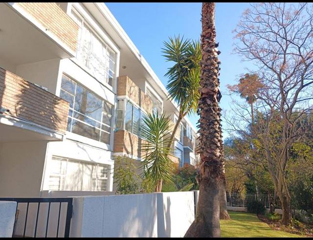 2 BEDROOM APARTMENT FOR SALE IN BRAMLEY PARK